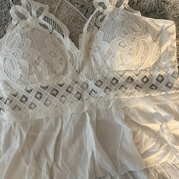 Cute little cami top - Picture 2 of 4